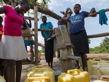 Zugang zu Wasser für Flüchtlinge in Bidibidi
