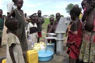 Sauberes Trinkwasser und Hygiene für die Flüchtlinge aus dem Südsudan