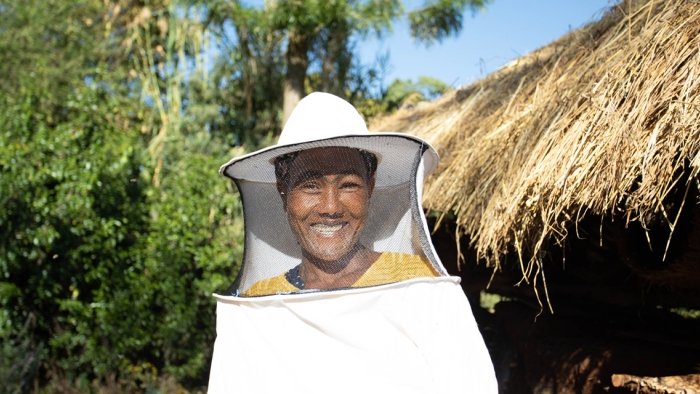 Ermöglichen Sie mit HEKS Starthilfen für Frauen - Zum Beispiel Bienenzucht in Äthiopien